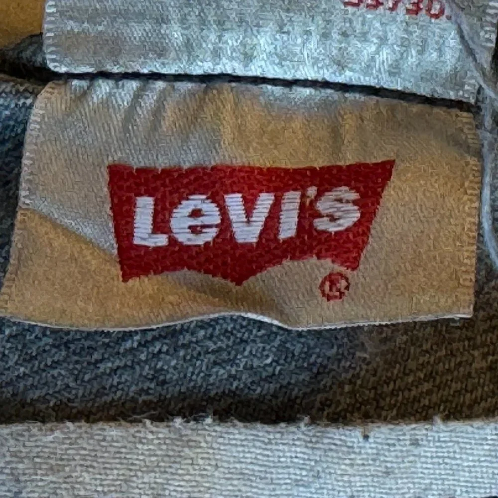 Levi’s 501 Button Fly Grey Denim Jeans Straight Leg   34 x 32